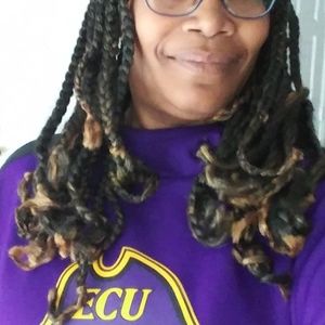 Meet your Posher, Cassandra